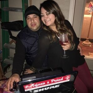 Meet your Posher, Leslie